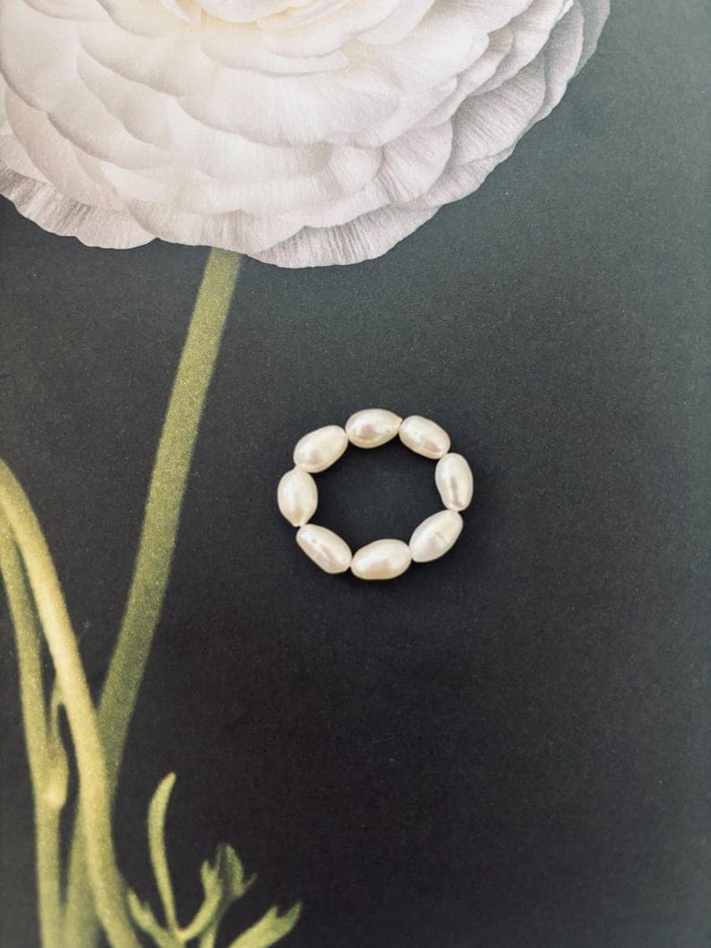 Rice Shape Freshwater Pearl Ring • Handmade Beaded Elastic Ring, Knot-Free preview 3