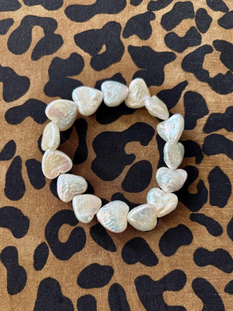 Heart Pearl Bracelet • Natural Freshwater Pearls • Stretch Beaded Bracelet Inspired by Pastel Trend preview 2