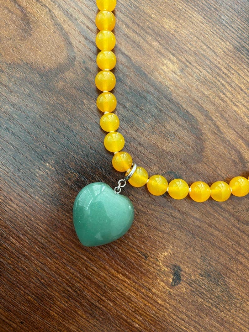 Yellow Agate Beaded Necklace with Heart-Shaped Green Aventurine Pendant, 925 Silver Clasp preview 3